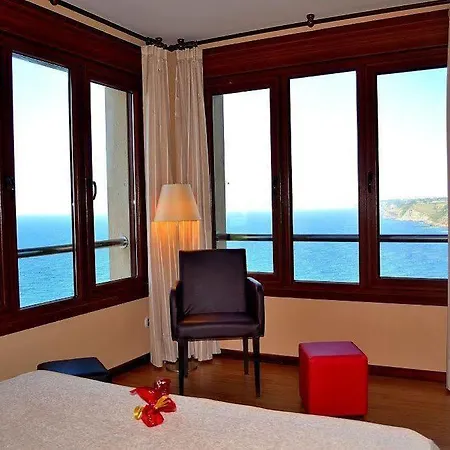 Hotel La Colina 4*