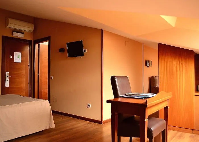 Ξενοδοχείο La Colina 4*